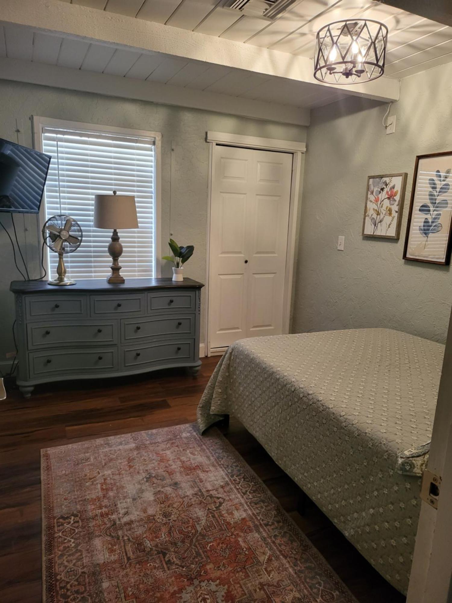 Smart Solution - Individual Private Bed-Pods In Gorgeous Shared Space - Women Only Dorm In Room 5 - Coed House - Full-Sized Mattresses In Individual Pods - With Built-In Private Storage - Gorgeous Shared Room - Affordable Luxury - Sparrow House Phoenix Eksteriør bilde